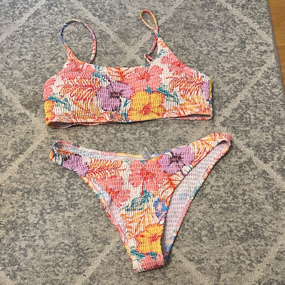 SHEIN Multicolor Floral Bikinis